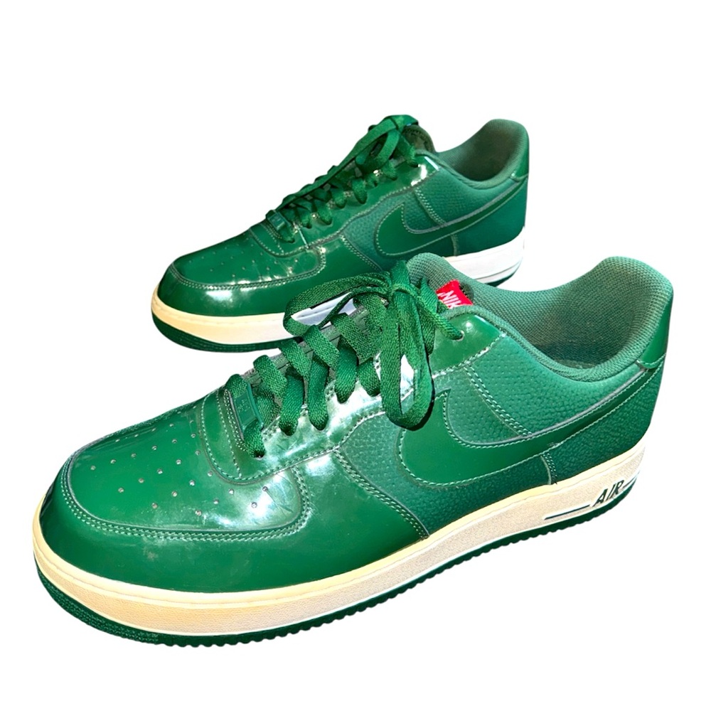 AIRFORCE Nike Men's Green Sneakers